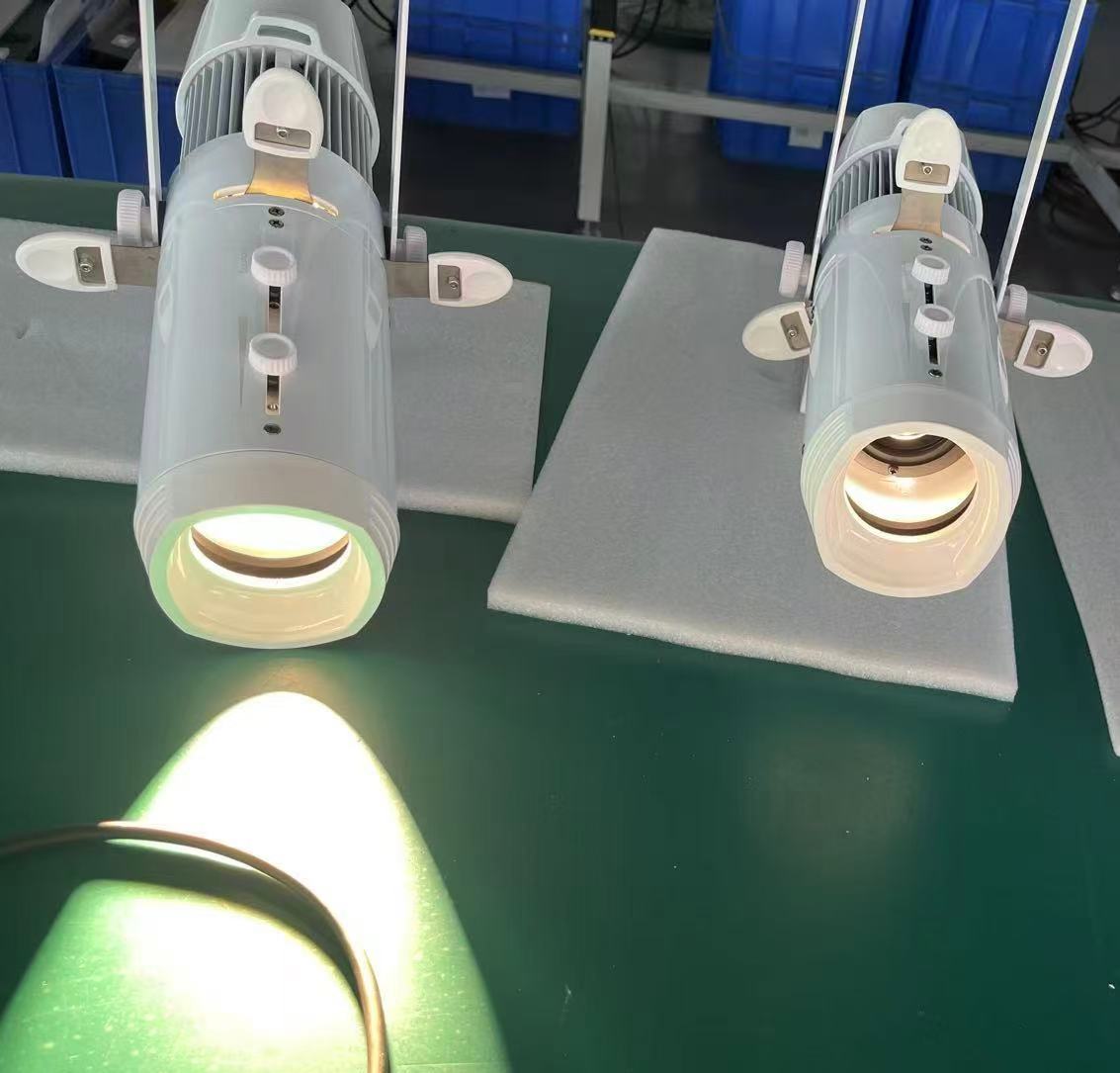 Mini 100W LED Zoom Profile Spotlight for Theatre Facial Lighting